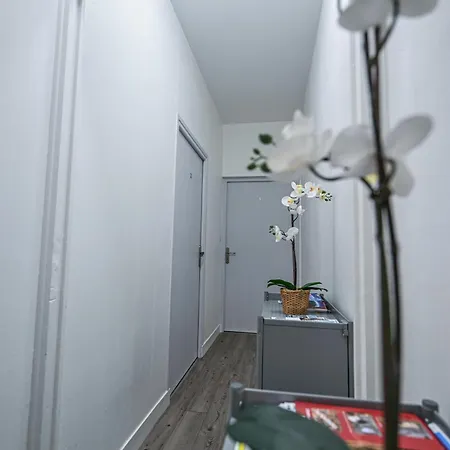 Sejour A La Source - Opera, Casino, Kiosque Apartment