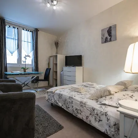 Sejour A La Source - Opera, Casino, Kiosque Apartment *